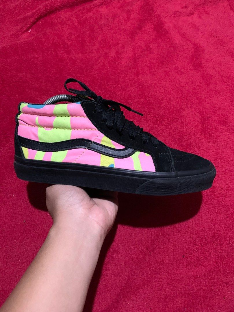Neon camo vans top