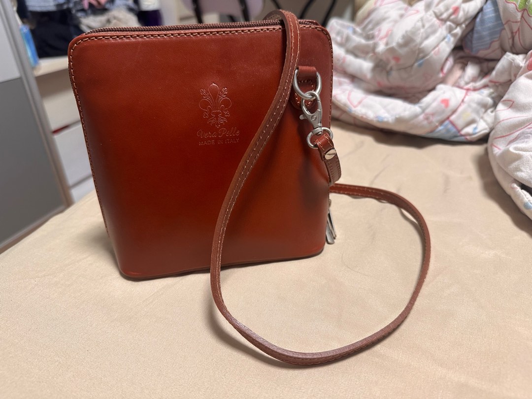 Vera Pelle Leather Sling Handbag Women s Fashion Bags Wallets Purses Pouches on Carousell
