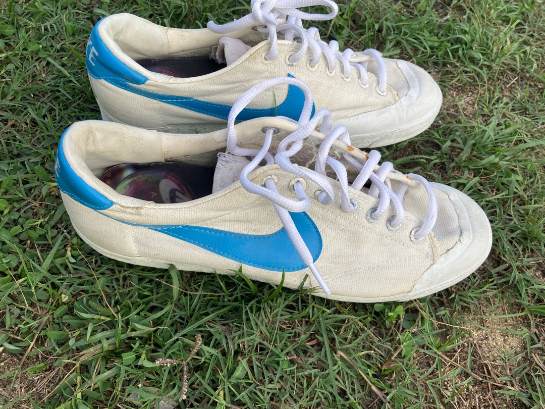 orange tag on nike shoes