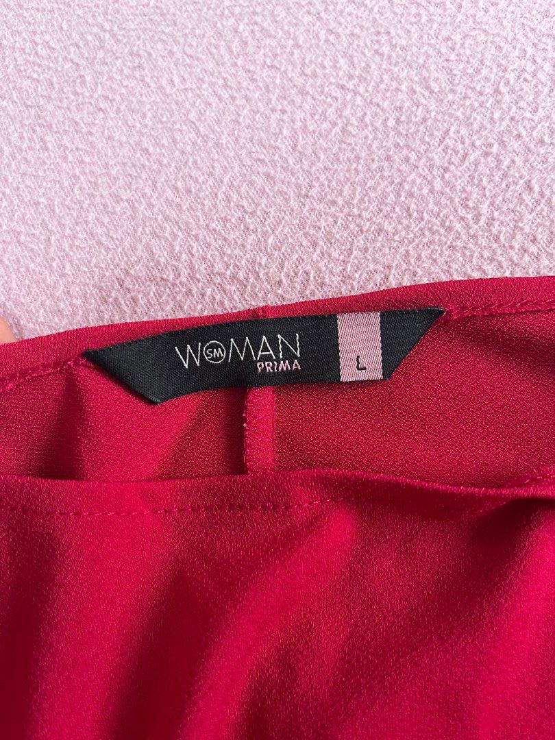 Woman Prima Hot Pink top (Category: Blouses) located in Manila. Submitted by imwenavee (Listing ID 1333228490, Image 2). Description: Very chic and comfy. Can be worn for work or casual walks. RFS: Decluttering MOP: GCash or BPI.