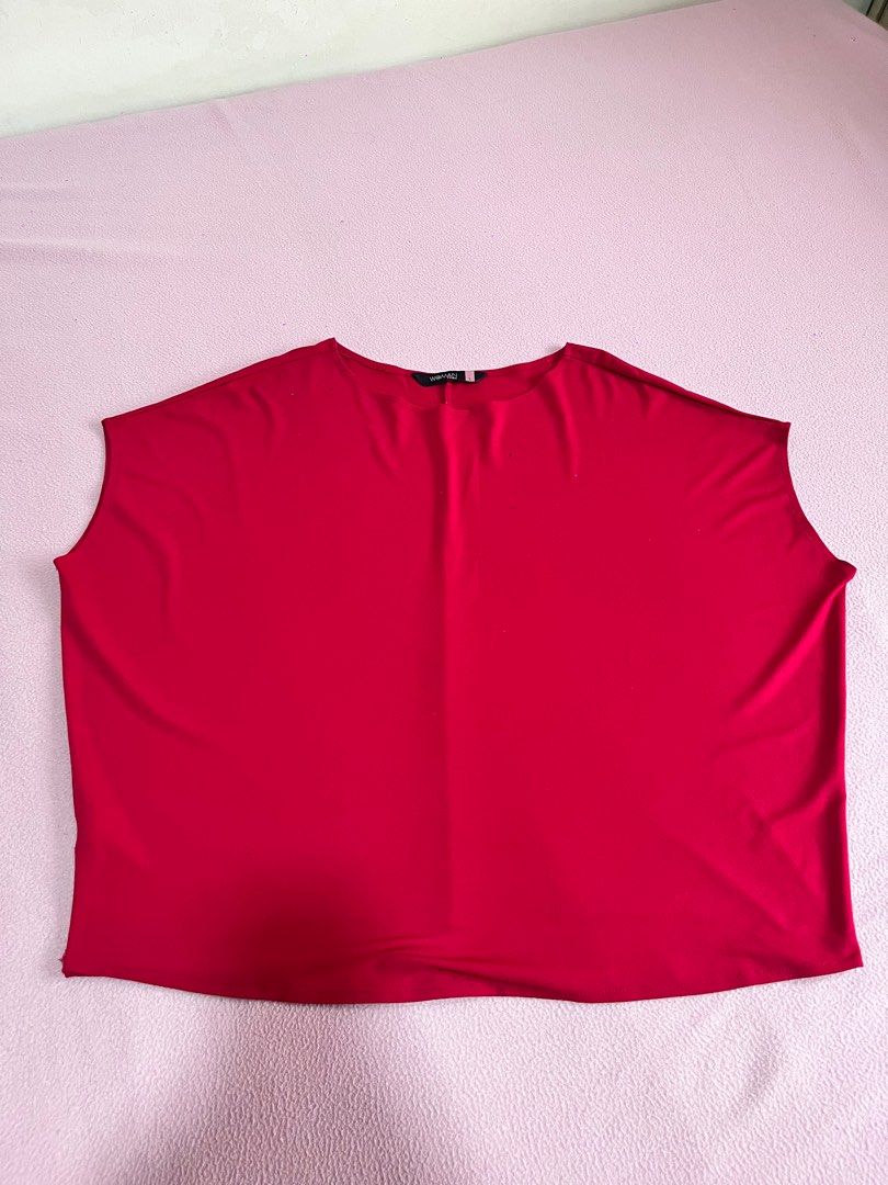 Woman Prima Hot Pink top (Category: Blouses) located in Manila. Submitted by imwenavee (Listing ID 1333228490, Image 3). Description: Very chic and comfy. Can be worn for work or casual walks. RFS: Decluttering MOP: GCash or BPI.