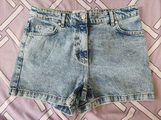 (Category: ) located in . Submitted by bagsqueen (Listing ID 1333503936, Image 1). Description: .