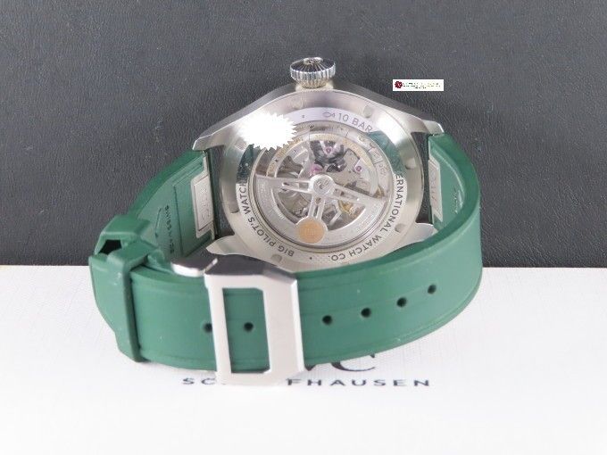 2022 May IWC Big Pilot's Watch 43 mm Green Dial IW329306 (8 Years Warranty) (Category: Watches) located in Singapore. Submitted by luxurytime (Listing ID 1291464172, Image 2). Description: Credit cards instalment scheme up to 36 months is available. Terms and conditons apply. Serving you since 2003. Visit our store at Far East Plaza #02-33 for more watches. Ref: IW329306 Movement: automatic Functions: hours, minutes, sweep seconds Case: stainless