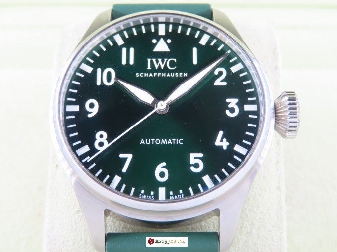2022 May IWC Big Pilot's Watch 43 mm Green Dial IW329306 (8 Years Warranty) (Category: Watches) located in Singapore. Submitted by luxurytime (Listing ID 1291464172, Image 1). Description: Credit cards instalment scheme up to 36 months is available. Terms and conditons apply. Serving you since 2003. Visit our store at Far East Plaza #02-33 for more watches. Ref: IW329306 Movement: automatic Functions: hours, minutes, sweep seconds Case: stainless