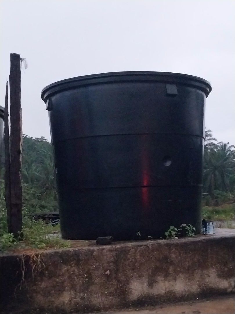 500 gallon polytank, Furniture & Home Living, Gardening, Pots ...