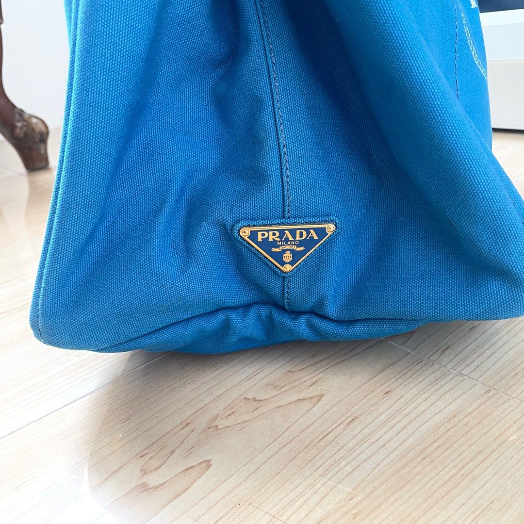 SALE❗️Authentic Prada Canapa Tote Bag (Category: Luxury Bags & Wallets) located in Manila. Submitted by snatchmybag (Listing ID 1333359888, Image 3). Description: .