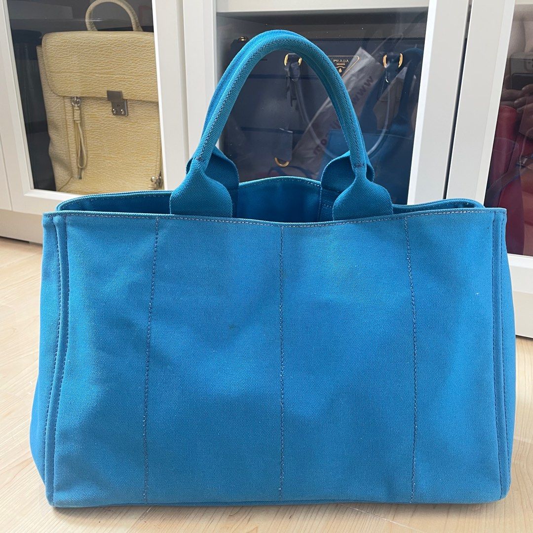 SALE❗️Authentic Prada Canapa Tote Bag (Category: Luxury Bags & Wallets) located in Manila. Submitted by snatchmybag (Listing ID 1333359888, Image 2). Description: .