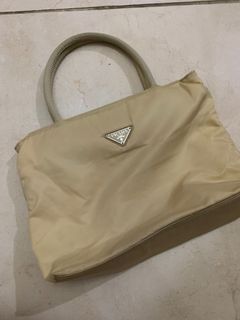(Kategori: ) berada di . Dikirim oleh larisinyuk45 (ID iklan 1333431071, Gambar 1). Deskripsi: .