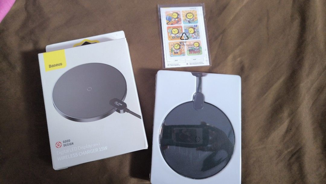 Baseus Wireless Charging for Apple Iphone (Category: Chargers & Cables) located in Pasay City. Submitted by jellymuffin_ (Listing ID 1333402876, Image 2). Description: Baseus 15w Wireless Charger For Apple Iphone Charging interface Type C Bnew. Inopen to test the item Location: Tanauan Batangas (weekends Pasay, Manila) Mop: Gcash/Bank Transfer/Maya Mod: J&T/Flash Express.
