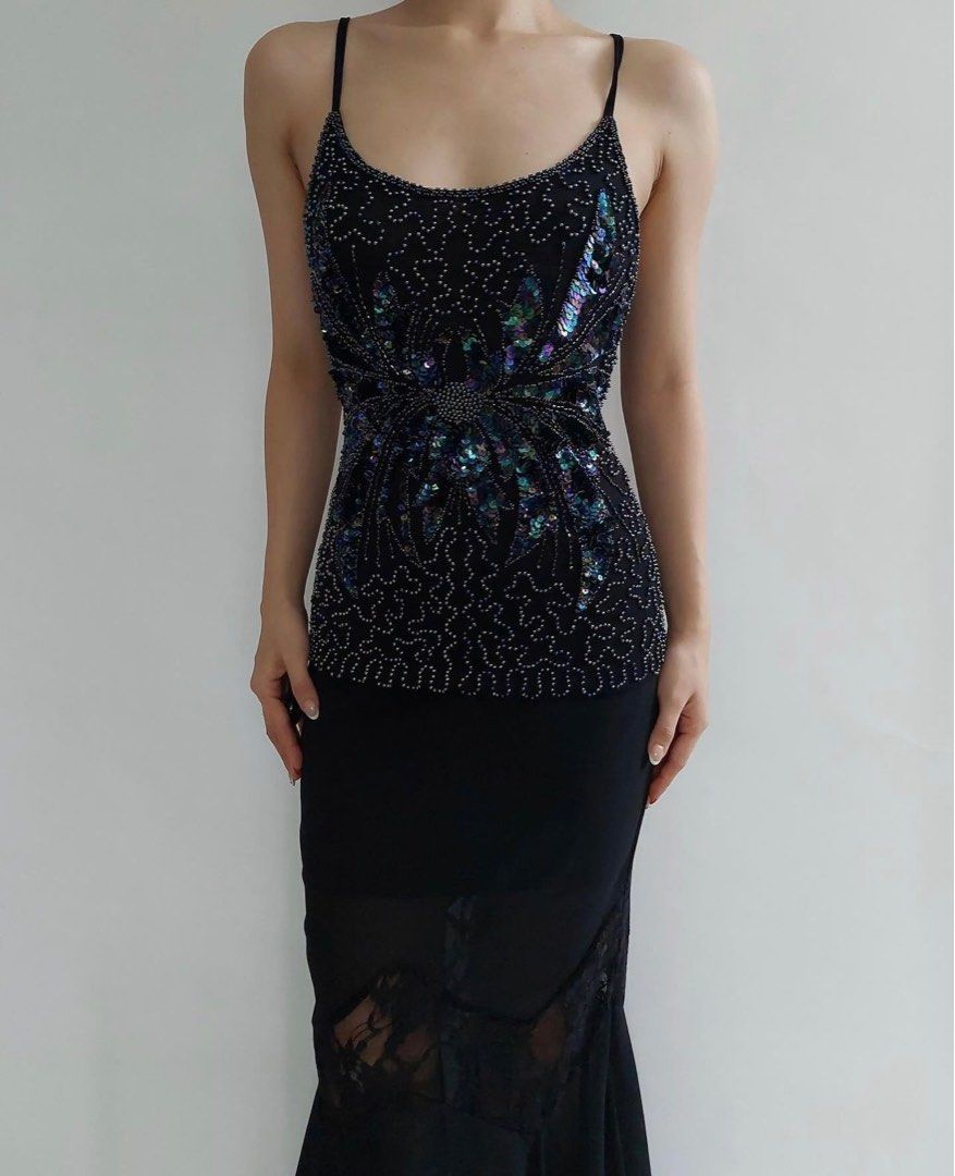 Black beady iridescent butterfly beaded top 2000s (Category: Blouses) located in Mandaue City. Submitted by cea.2020 (Listing ID 1333406666, Image 1). Description: Very cute top but it’s a little loose on me. I’m XS, my bust is 32. I would say this would fit S-M better .
