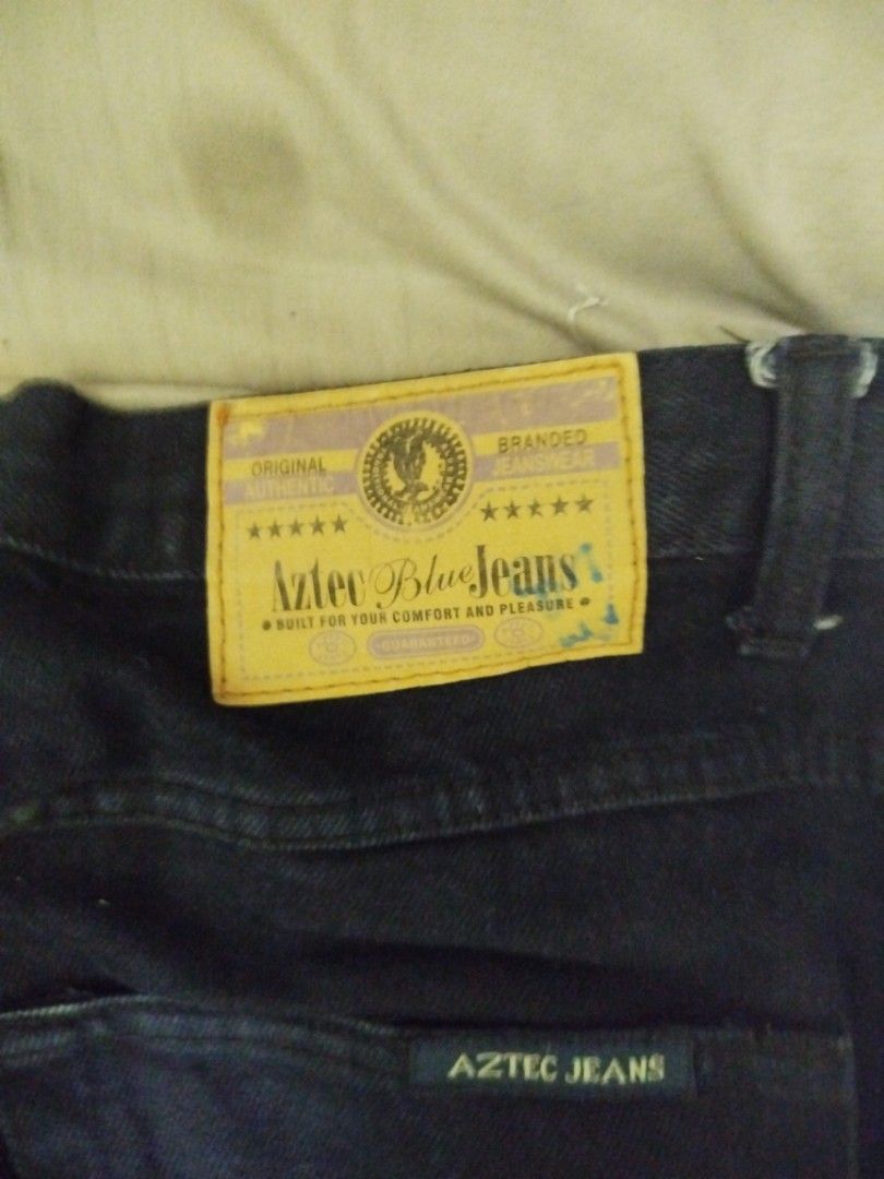 Black jeans (Category: Jeans) located in Shah Alam. Submitted by batch99 (Listing ID 1333486708, Image 3). Description: pre owned black jeans to let go.