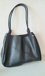 (Category: ) located in . Submitted by hellothrift (Listing ID 1333330047, Image 1). Description: .