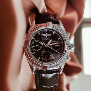 (Category: ) located in . Submitted by timepiecetrove (Listing ID 1333349858, Image 1). Description: .