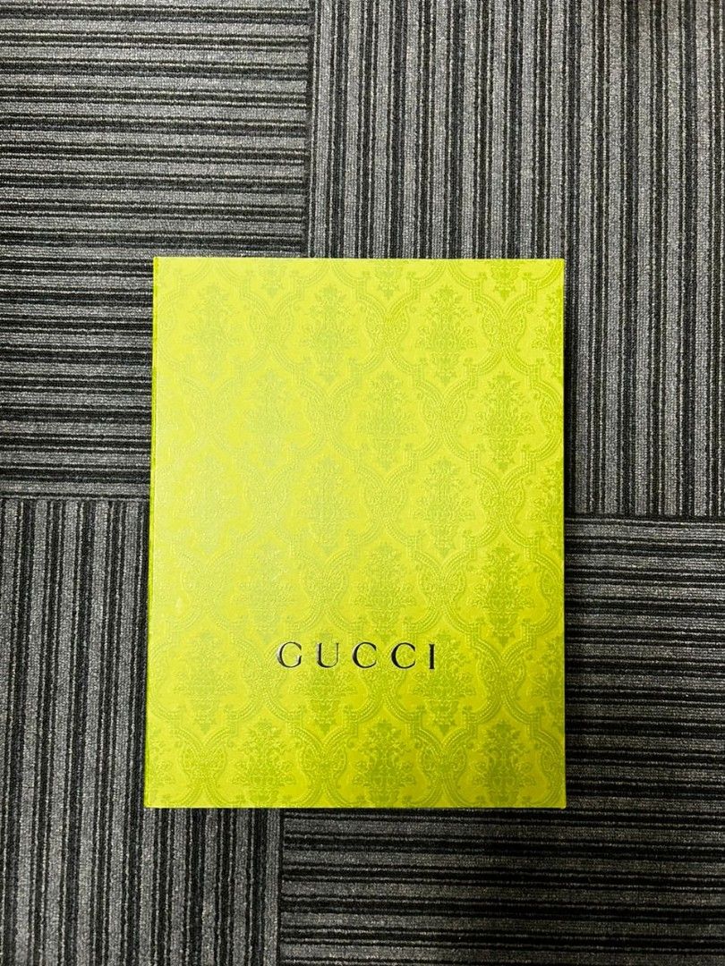 BUNDLE GUCCI BOXES (Category: Accessories) located in Kuala Lumpur. Submitted by wenjiacl (Listing ID 1333335786, Image 3). Description: Measurement: 1) Big Box - (L)36.5cm X (W)27cm X (H)12cm 2) Medium Box - (L)30cm X (W)32cm X (H)3cm.