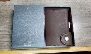 （分類：）位於 。 由 kc100som 提交（商品編號 1333378071，圖片 1）。簡介： 。