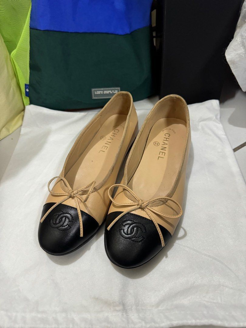 Chanel Two Tone Ballet Flats (Category: Flats & Sandals) located in Mandaluyong City. Submitted by auntie.cart (Listing ID 1333365431, Image 1). Description: Size 37 Pls dm me for more details Negotiable .