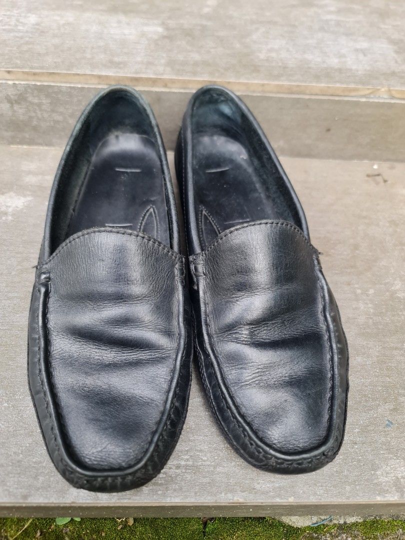 Amapa Leather Shoes (Category: Dress Shoes) located in Las Pinas. Submitted by samesca (Listing ID 1333392996, Image 1). Description: Amapa Black Leather Shoes Made in Brazil Condition: Used Size: 10.5 US Mens.