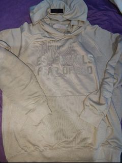 (Category: ) located in . Submitted by thriftlounge (Listing ID 1333397884, Image 1). Description: .