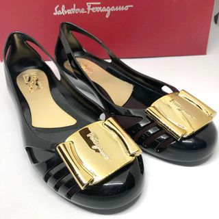 Salvatore ferragamo jelly flat shoes store