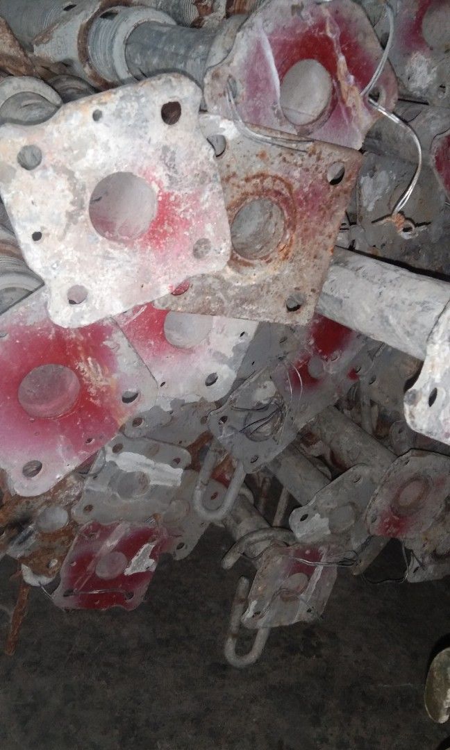 For sale Used Shoring Jack (Category: Construction & Building Materials) located in Valenzuela. Submitted by elizabeth.nietes (Listing ID 1333380283, Image 1). Description: second hand but good as new SHORING JACK 3.4mtrs full extend lowest price offer !!! Big dscounts for bulk 📌 call : 0961 545 0901 ( KC ).