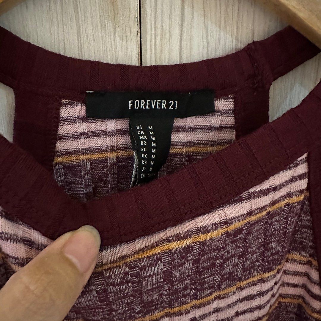 Forever 21 Burgundy Halter Top (Category: Sleeveless) located in Marikina City. Submitted by marjpc (Listing ID 1333412037, Image 3). Description: Forever 21 Burgundy Halter Top P240 Authentic Medium on tag Length 17” First to pay basis. No reservations. BPI or GCash Shipping fee care of buyer thru J&T Express Or Any same day courier care of buyer. Buyer will book.😊 📍Marikina.
