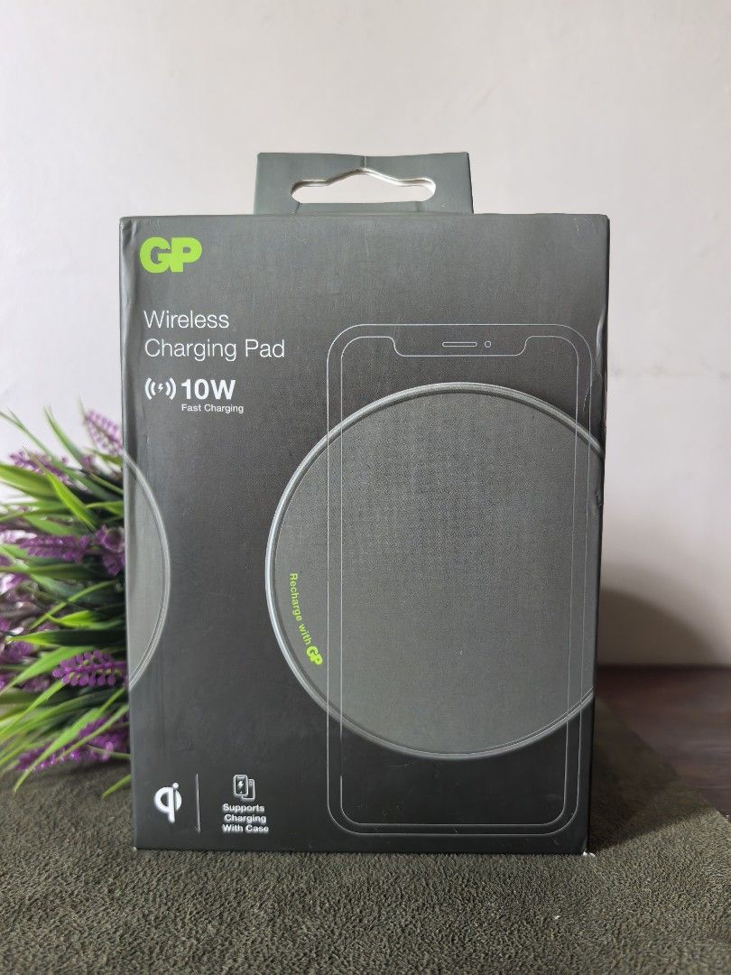 GP Wireless Charging Pad (Category: Chargers & Cables) located in Carigara. Submitted by canel828 (Listing ID 1333424531, Image 1). Description: Authentic GP wireless charger 10 Watts fast charging Supports charging with case Box and cable Price negotiable. Don't be shy to send your reasonable offer..