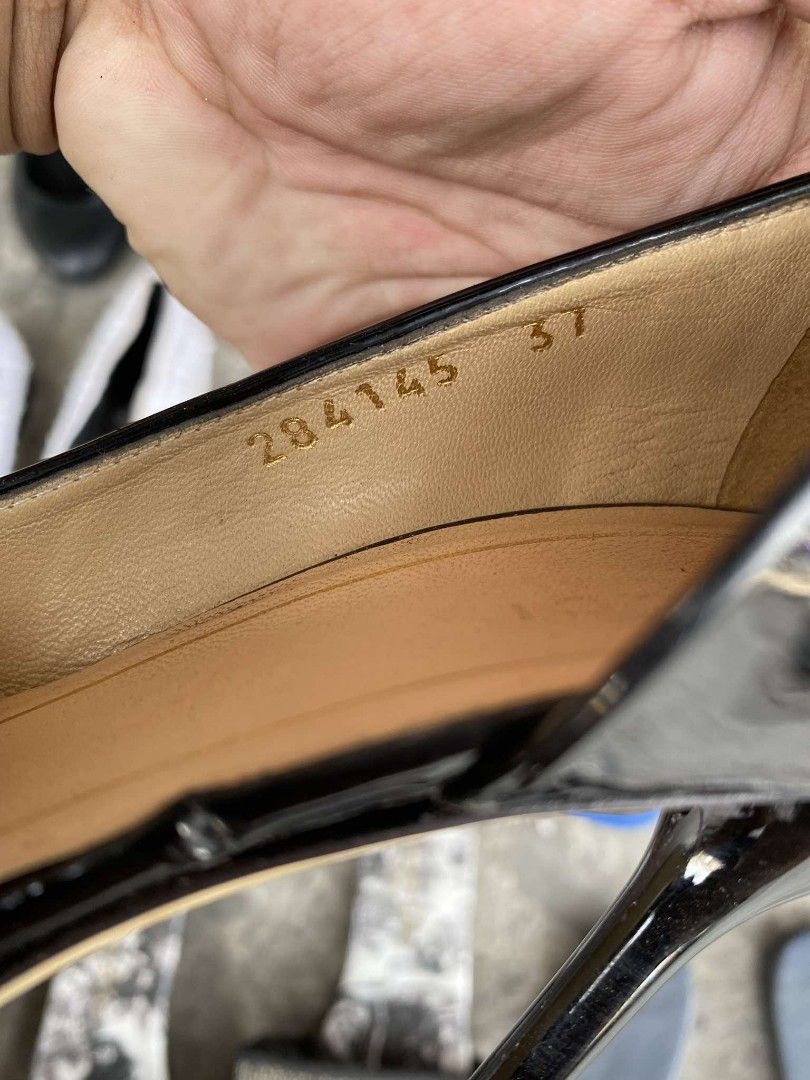 Gucci black heels (Category: Heels) located in Koronadal. Submitted by mannylagada880 (Listing ID 1333409469, Image 3). Description: this item is from our ukay2x store in good condition.