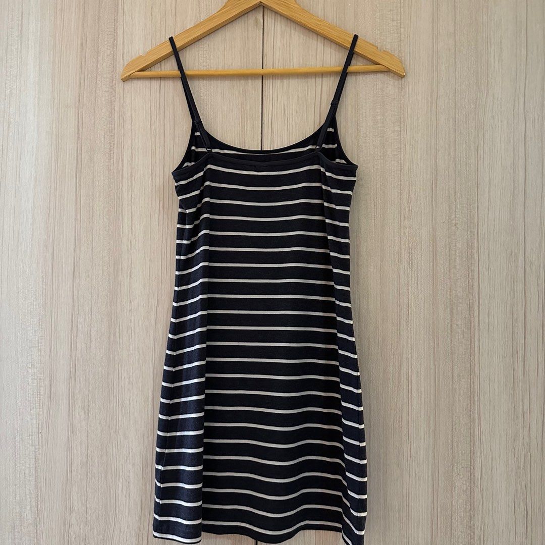 H&M Divided Bodycon Dress (Category: Dresses) located in Marikina City. Submitted by marjpc (Listing ID 1333412605, Image 2). Description: H&M Divided Bodycon Dress P190 Authentic Small on tag Stretchable Length 30” strap to hem, adjustable straps First to pay basis. No reservations. BPI or GCash Shipping fee care of buyer thru J&T Express Or Any same day courier care of buyer. Buyer will book.😊 📍Marikina.