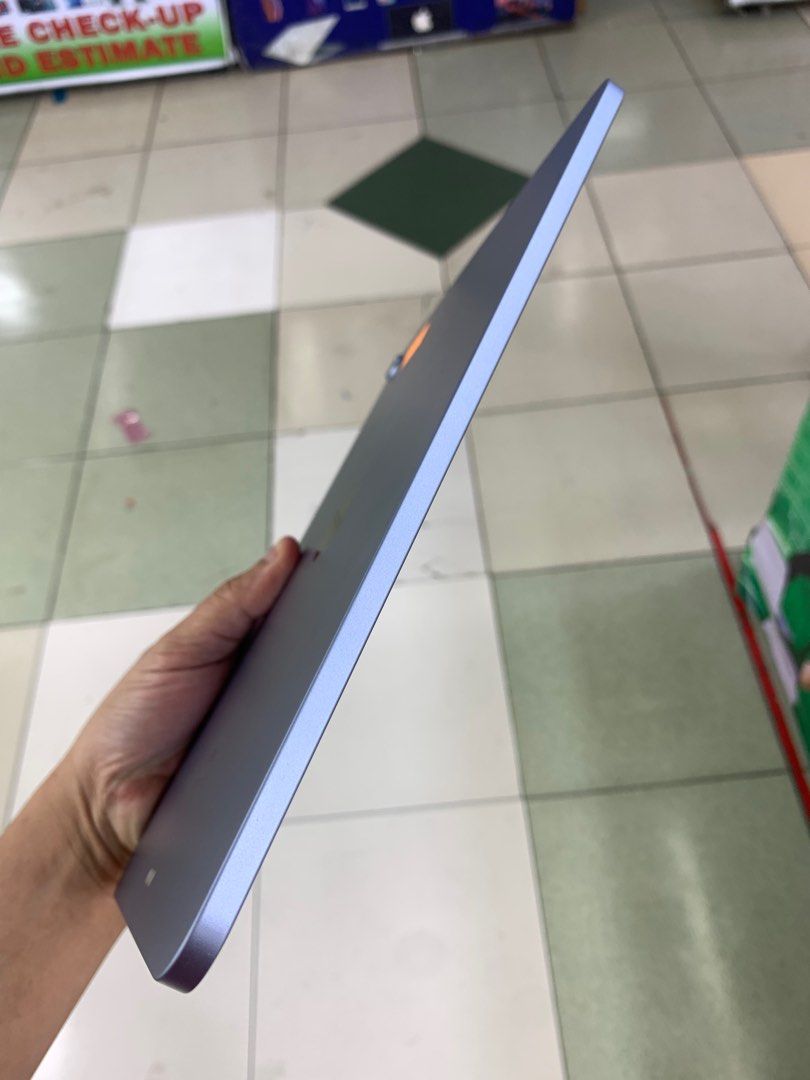 iPad Air 4th Gen. (64gb) Wifi (Category: iPad) located in Manila. Submitted by arzillah (Listing ID 1333387394, Image 2). Description: iPad Air 4th Gen. 64gb Wifi only Complete package No issue All working Open for COD/COP + SF Manila area (sameday delivery) Province area (via LBC) required DP to avoid cancellations Physical store: Greenhills Shopping Center, 2ndfloor Contact#: 09482217224 Page: Arzillah Gadgets Shop Fb: Princess Arzillah.