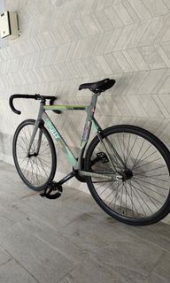 (Category: ) located in . Submitted by horizonbikesandcomponents (Listing ID 1333469665, Image 1). Description: .