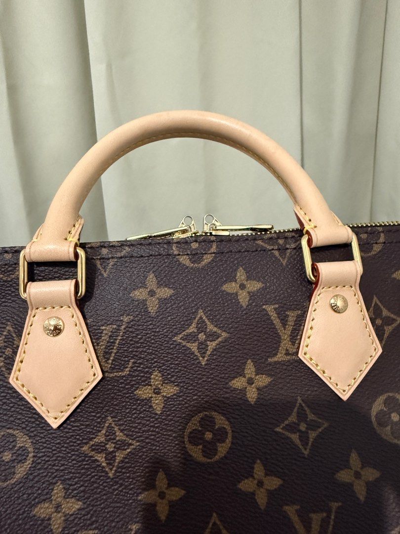 Purchased in Oct24 Louis Vuitton Speedy Bandouliere 35 lv speedy lv classic bag lv monogram lv canvas louis vuitton monogram lv speedy b lv classic bag lv bag louis vuitton bag Luxury