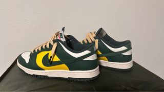 (Category: ) located in . Submitted by sneakersfans02 (Listing ID 1333473044, Image 1). Description: .