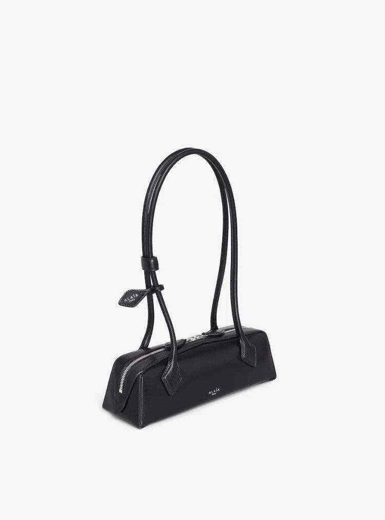 Pasabuy! Alaia Le Teckle Small (Category: Luxury Bags & Wallets) located in Quezon City. Submitted by everybit (Listing ID 1333412518, Image 2). Description: - Brand new and Authentic (Will be bought directly from Stores) - Inclusions: Receipt, Dust Bag, Box, and Tags in tact (I provide everything) - ETA: 4-5 weeks - Only 50% downpayment, remaining will be settled once item is in PH - Super steal price! Note: All of the items posted are subject t