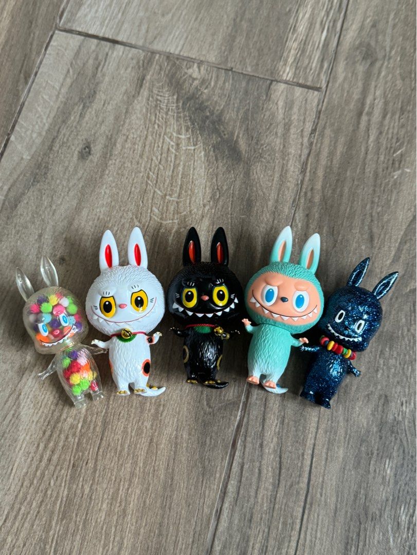 LABUBU ZIMOMO招き猫 HOW2WORK 限定 HOW2WORK Labubu The Little Monsters 4 Zimomo Maneki Black