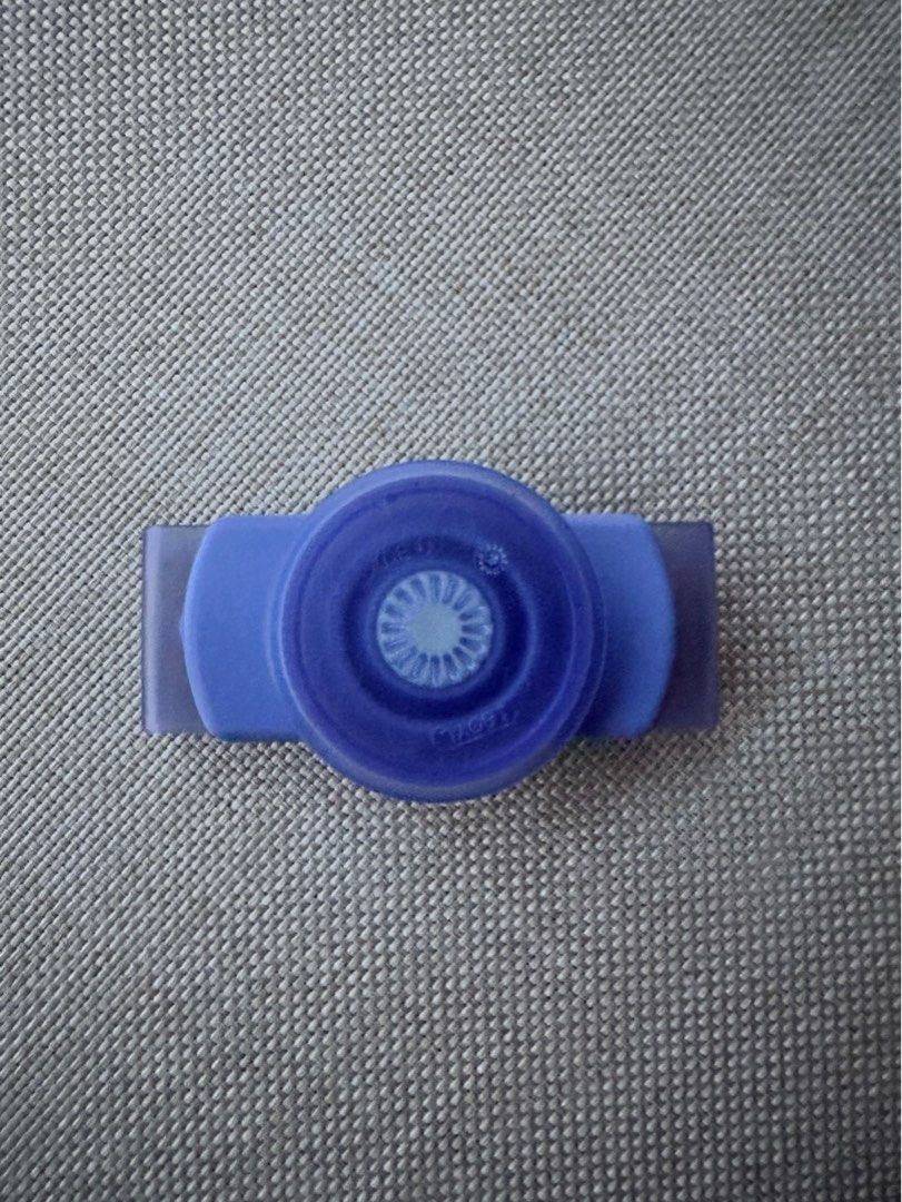 PopSockets Slide Stretch PopGrip Phone Holder (Category: Mounts & Holders) located in Las Pinas. Submitted by seektoshop (Listing ID 1333262783, Image 2). Description: The Premium Phone Grip and Best Phone Holder PopSockets created this phone grip so it does not stick on the back of your phone, it simply expands with premium materials to provide a secure grip. Removable top to wirelessly charge phone Secure grip so you can text with one hand Repo