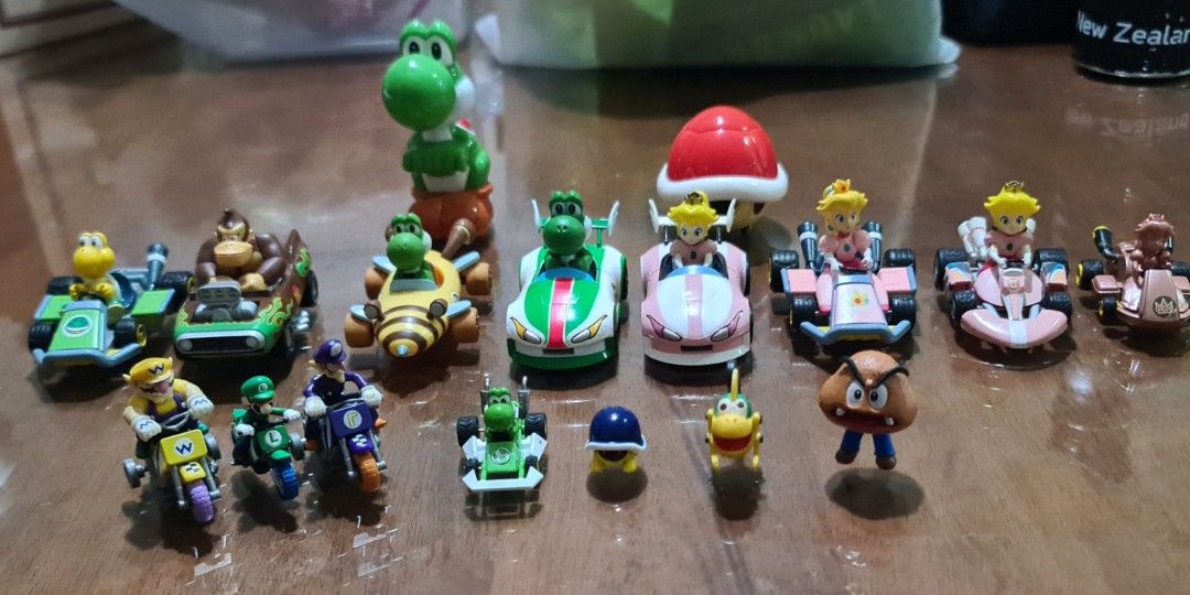 Super Mario Kart 7 pullback with freebies (Category: Vehicle & Diecast Models) located in Las Pinas. Submitted by monjoy2011 (Listing ID 1333418972, Image 3). Description: complete set sale with feeebies.