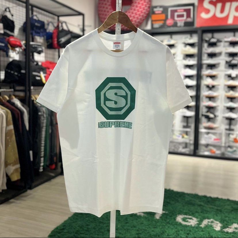 Supreme FW24 Blockbuster Tee (Category: Tshirts & Polo Shirts ) located in Quezon City. Submitted by inside_plug (Listing ID 1333406721, Image 3). Description: Supreme FW24 Blockbuster Tee White - Medium Black - Medium, Large Heather Grey - Medium Navy - Medium Brandnew Dm us to purchase.