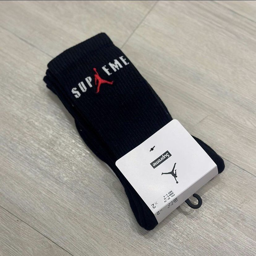 Supreme x Jordan FW24 Crew Socks (2 Pack) (Category: Socks) located in Quezon City. Submitted by inside_plug (Listing ID 1333392538, Image 3). Description: Supreme x Jordan FW24 Crew Socks 2 Pack (White, Black) Brandnew Dm us to purchase.