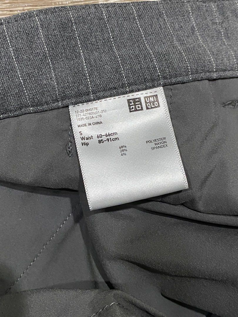 Uniqlo Gray EZY Ankle Pants 2Way Stretch (Category: Other Bottoms) located in Manila. Submitted by galaxyph (Listing ID 1333459909, Image 3). Description: Uniqlo Gray Pants SRP: 1990.00 Size: Small Waist: 60-66cm/ 24-26” RFS: Declutterring.