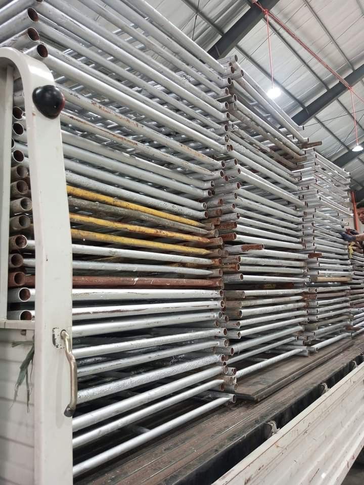USED NA H-FRAME SETS FOR SALE !!! (Category: Construction Tools & Equipment) located in Valenzuela. Submitted by elizabeth.nietes (Listing ID 1333382746, Image 1). Description: 0961 545 0901 ( for inquiry ) used scaffolding sets assorted of s20 / s40 @1500/set.