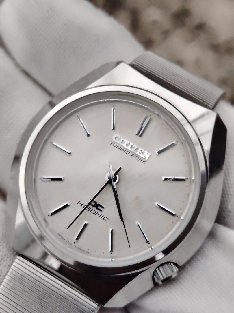 シチズン ハイソニック チューニングフォーク 音叉時計 CITIZEN 腕時計