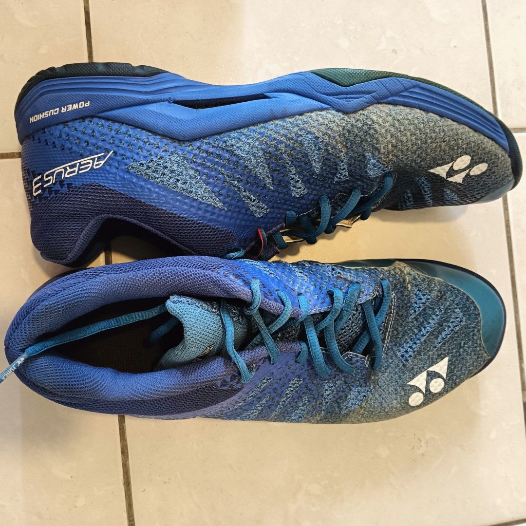 Kasut yonex aerus 3 top