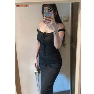 歐美🖤現貨即寄包順豐黑色蝴蝶結繩緊身長裙63017772568835110