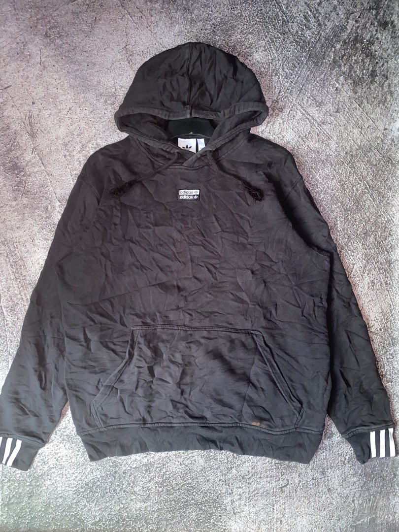 Adidas center FM2266 Fesyen Pria Pakaian Baju Luaran di Carousell