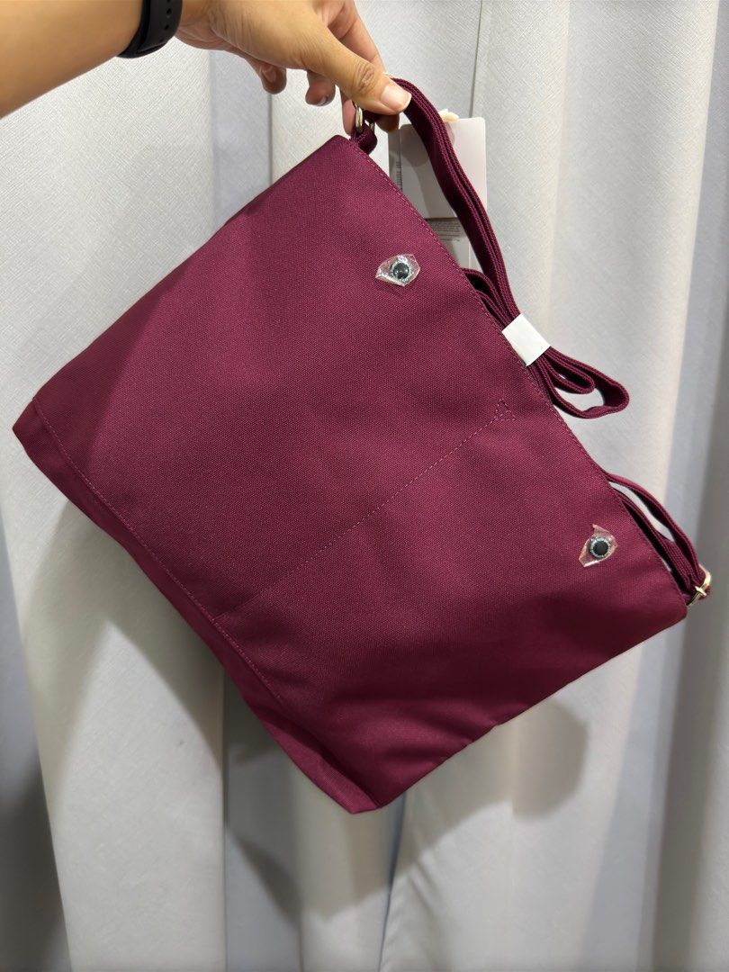 Anello 10 Pocket Shoulder Bag