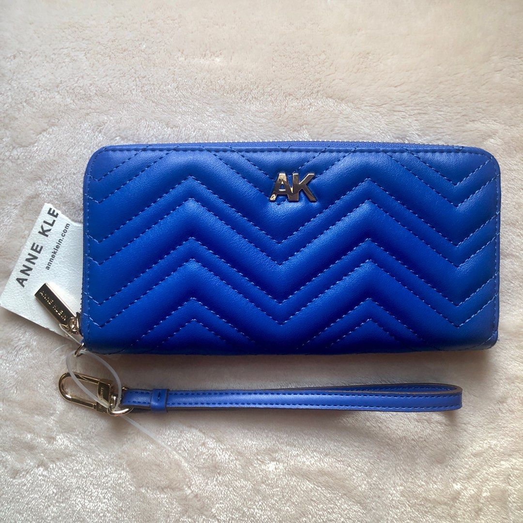 🇺🇸Ann Klein Quilted Slim Wallet Wristlet (Category: Luxury Bags & Wallets) located in Makati City. Submitted by interesthings.ph (Listing ID 1328778259, Image 1). Description: ♦️Anne Klein wallet wristlet features detachable wrist strap ♦️Gold tone hardware ♦️ Holds most types of cell phones ♦️Measures approx. 4” x 8” ♦️From USA.