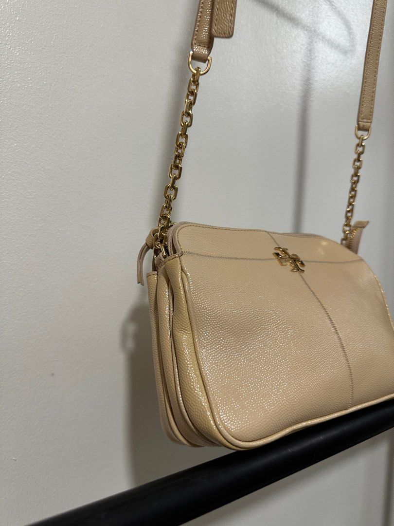 AUTHENTIC TORY BURCH (Category: Luxury Bags & Wallets) located in Makati City. Submitted by declutterwithjz (Listing ID 1328870297, Image 3). Description: Authentic Tory Burch IVY CREAM CROSS BODY BAG bought in the US.