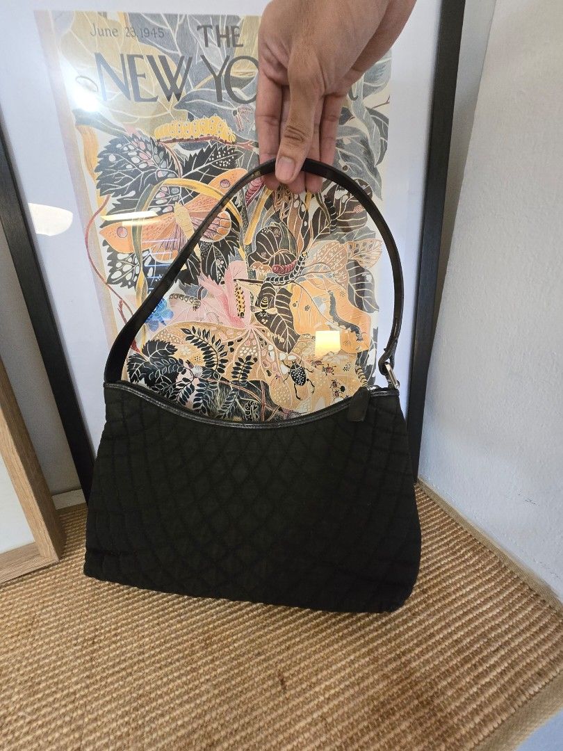 Bally Quilted Kili bag (Category: Luxury Bags & Wallets) located in Pasig City. Submitted by kimjayson (Listing ID 1328844410, Image 2). Description: ‼️Please read‼️ Will not entertain questions that are already posted here. All items are Authentic. I do not, and will never own/sell fake or replicas. -------------------------------- Location pick up 📍Valle Verde 2 Pasig Meet up 📍SM Center Pasig 📍Tiendesitas Pasig 📍Silver City Pasig Delivery (