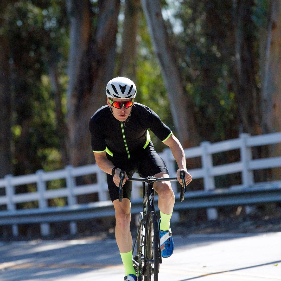 Bellwether Cycling Jersey Men s Fashion Activewear on Carousell