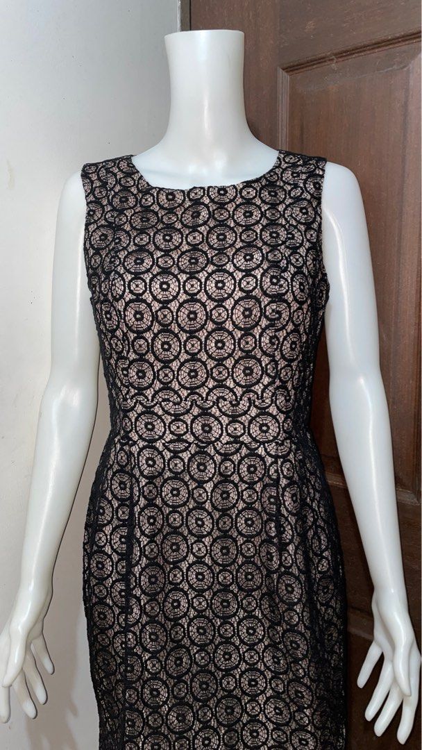 Black Printed Dress (Category: Dresses) located in Quezon City. Submitted by thatxelle (Listing ID 1328818152, Image 2). Description: - Pull out from boutique - Imported from the UK - Fits S-M Sf will be shouldered by the buyer.